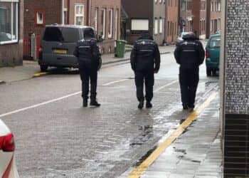 Man pleegt zelfmoord met vuurwapen na confrontatie met politie
