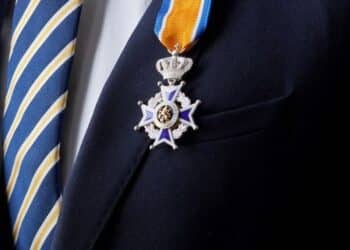 Koninklijke onderscheiding voor Roelof Ester en Maurice Bisschop