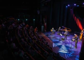 Tango in Heerlen: Passie op het Witte Doek en de Dansvloer