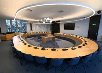 Raadsvergadering Kerkrade: Live in de Raadzaal of Online