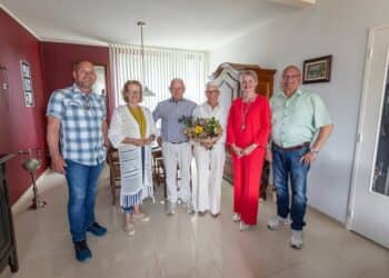 60 Jaar Getrouwd: Het Echtpaar Van Der Weerden-Hamers Viert Diamanten Jubileum