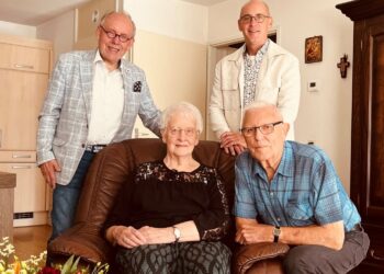 Echtpaar Hahn-Grotenhuis Viert 65-jarig Huwelijksjubileum