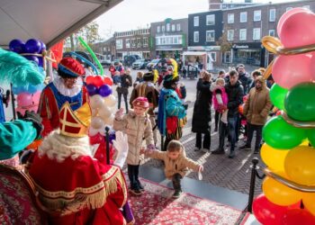 Sinterklaas komt aan in Hoensbroek-Centrum