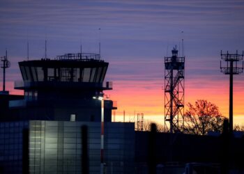 NAVO-vliegbasis Geilenkirchen eerder geopend