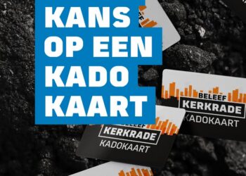 Schrijf een korte en pakkende titel in het Nederlands op basis van de onderstaande Facebooktekst: 𝐖𝐢𝐧 𝐞𝐞𝐧 𝐁𝐞𝐥𝐞𝐞𝐟 𝐊𝐞𝐫𝐤𝐫𝐚𝐝𝐞 𝐊𝐚𝐝𝐨𝐤𝐚𝐚𝐫𝐭 𝐭𝐞𝐫 𝐰𝐚𝐚𝐫𝐝𝐞 𝐯𝐚𝐧 €𝟕𝟓ⵑ 🧡 Meedoen is simpel. Schrijf je in voor onze nieuwsbrief en je maakt kans! De actie loopt t/m 31 december. De winnaar krijgt persoonlijk bericht. Wacht niet te lang en schrijf je in via onze website! Huidige abonnees maken uiteraard ook kans, en hebben een mail ontvangen.  ➡️ https://www.beleefkerkrade.nl/nieuwsbrief/  Deze winactie wordt georganiseerd door Beleef Kerkrade. Vragen? Stuur een mailtje naar beleef@kerkrade.nl.    Gebruik normale Nederlandse hoofdletterregels:   – Begin de titel met een hoofdletter.   – Gebruik hoofdletters bij plaatsnamen of namen van personen.   – Schrijf de rest van de titel zoals gebruikelijk, zonder onnodige hoofdletters.  Geef alleen de titel terug. Geen uitleg of extra tekst.