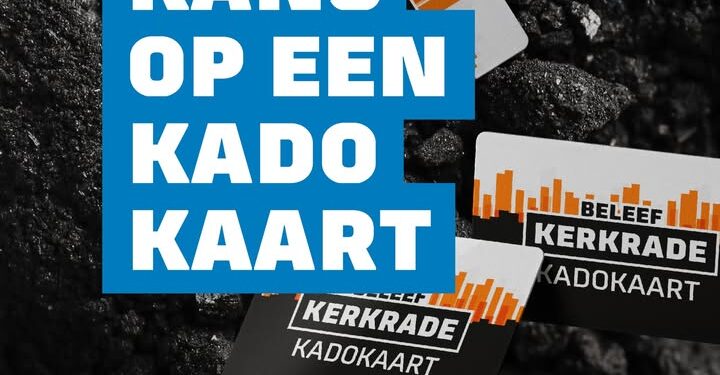 Schrijf een korte en pakkende titel in het Nederlands op basis van de onderstaande Facebooktekst: 𝐖𝐢𝐧 𝐞𝐞𝐧 𝐁𝐞𝐥𝐞𝐞𝐟 𝐊𝐞𝐫𝐤𝐫𝐚𝐝𝐞 𝐊𝐚𝐝𝐨𝐤𝐚𝐚𝐫𝐭 𝐭𝐞𝐫 𝐰𝐚𝐚𝐫𝐝𝐞 𝐯𝐚𝐧 €𝟕𝟓ⵑ 🧡 Meedoen is simpel. Schrijf je in voor onze nieuwsbrief en je maakt kans! De actie loopt t/m 31 december. De winnaar krijgt persoonlijk bericht. Wacht niet te lang en schrijf je in via onze website! Huidige abonnees maken uiteraard ook kans, en hebben een mail ontvangen.  ➡️ https://www.beleefkerkrade.nl/nieuwsbrief/  Deze winactie wordt georganiseerd door Beleef Kerkrade. Vragen? Stuur een mailtje naar beleef@kerkrade.nl.    Gebruik normale Nederlandse hoofdletterregels:   – Begin de titel met een hoofdletter.   – Gebruik hoofdletters bij plaatsnamen of namen van personen.   – Schrijf de rest van de titel zoals gebruikelijk, zonder onnodige hoofdletters.  Geef alleen de titel terug. Geen uitleg of extra tekst.