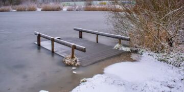 Maak een aansprekende titel bij dit bericht. Plaats geen andere tekst in de titel.Brunssum onder een deken van sneeuw. Voor iedereen die niet naar buiten kan of liever lekker warm binnen blijft, wij bre…