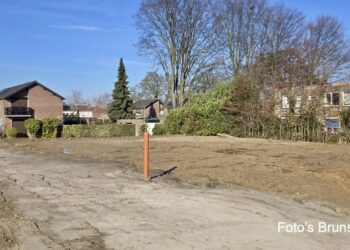 Maak een aansprekende titel bij dit bericht. Plaats geen andere tekst in de titel.Emmakwartier van fabriek naar woonwijk Op de plek van de voormalige Emma Shoes fabriek in Treebeek ontstaat het nieuwe E…
