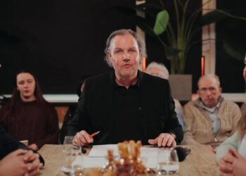Maak een aansprekende titel bij dit bericht. Plaats geen andere tekst in de titel.Open gesprek met de wethouders in Loge3 Theater(tje) Deel 64