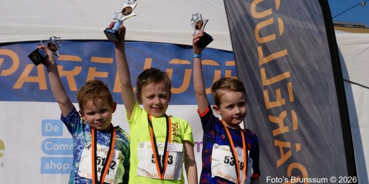 Maak een aansprekende titel bij dit bericht. Plaats geen andere tekst in de titel.Parelloop de nummers 1, 2, 3. Veel meer foto's volgen. Parelloop Brunssum #parelloop #Brunssum