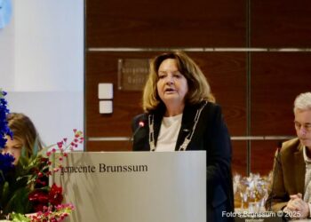 Maak een aansprekende titel bij dit bericht. Plaats geen andere tekst in de titel.Afscheid van gemeenteraad Brunssum Gisteren is in Brunssum afscheid genomen van de gemeenteraad in de huidige samenstell…