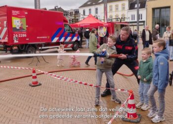 Maak een aansprekende titel bij dit bericht. Plaats geen andere tekst in de titel.Actieweek in Brunssum: hoe zorg je voor je eigen veiligheid? Hoe herken je een drugslab in de eigen straat? Hoe voorkom…