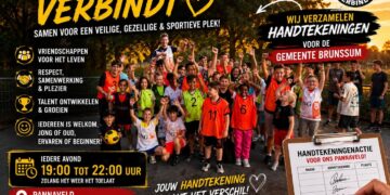 Maak een aansprekende titel bij dit bericht. Plaats geen andere tekst in de titel.VERVOLG – Treebeek laat van zich horen. Gisteren lieten we al zien hoe het pannaveld in Treebeek elke avond bruist van l…