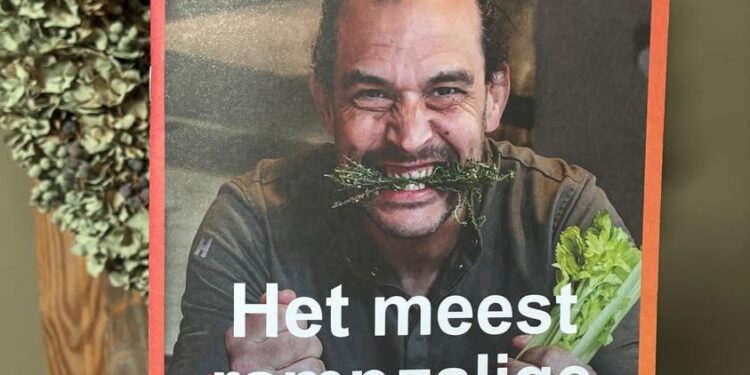 Schrijf een korte en pakkende titel in het Nederlands op basis van de onderstaande Facebooktekst: 🍲 Wat eet jij als de stroom uitvalt? Een bijzondere variant op Limburgs zoervleisj, tonijnwraps of een stevige linzensoep misschien? Veiligheidsregio Zuid-Limburg lanceert ‘Het meest rampzalige kookboek’: een kookboekje vol recepten en praktische tips voor de eerste 72 uur van een noodsituatie. Want voorbereid zijn hoeft niet ingewikkeld te zijn. Met een noodpakket, een noodplan, betrouwbare informatie én een beetje creativiteit kom je al een heel eind. Benieuwd naar het kookboek? Bij de receptie van het gemeentehuis, bij Op de Boor en De Rode beuk kun je een exemplaar ophalen.  Download de digitale versie via: 👉 www.zuidlimburgveilig.nl/blijf-72-uur-veilig #Blijf72UurVeilig #ZuidLimburgVeilig #Noodpakket #Voorbereid.    Gebruik normale Nederlandse hoofdletterregels:   – Begin de titel met een hoofdletter.   – Gebruik hoofdletters bij plaatsnamen of namen van personen.   – Schrijf de rest van de titel zoals gebruikelijk, zonder onnodige hoofdletters.  Geef alleen de titel terug. Geen uitleg of extra tekst.