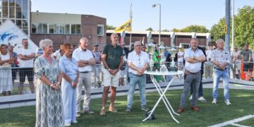 Schrijf een korte en pakkende titel in het Nederlands op basis van de onderstaande Facebooktekst: Van vrijdag 7 augustus tot en met zondag 9 augustus vindt het Jacques Koole Toernooi plaats op Sportpark Kaalheide! Op vrijdag wordt een wedstrijd gespeeld tussen oud-spelers van Roda JC Kerkrade en veteranen uit het Kerkraadse amateurvoetbal. Op zaterdag staat de Beleef Kerkrade Cup op het programma en op zondag wordt een toernooi gespeeld tussen jeugdteams van profclubs uit verschillende landen. Kom gerust een kijkje nemen! ⚽.    Gebruik normale Nederlandse hoofdletterregels:   – Begin de titel met een hoofdletter.   – Gebruik hoofdletters bij plaatsnamen of namen van personen.   – Schrijf de rest van de titel zoals gebruikelijk, zonder onnodige hoofdletters.  Geef alleen de titel terug. Geen uitleg of extra tekst.