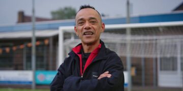 Schrijf een korte en pakkende titel in het Nederlands op basis van de onderstaande Facebooktekst: Wij zijn Betere Buren: Fabio, Miriam en Danny Maak kennis met Fabio, Miriam en Danny. Alle drie kwamen ze terecht bij Betere Buren in Brunssum. En alle drie kregen ze hun levens bij Betere Buren weer op de rails. Dit zijn hun verhalen. Zij zijn Betere Buren..    Gebruik normale Nederlandse hoofdletterregels:   – Begin de titel met een hoofdletter.   – Gebruik hoofdletters bij plaatsnamen of namen van personen.   – Schrijf de rest van de titel zoals gebruikelijk, zonder onnodige hoofdletters.  Geef alleen de titel terug. Geen uitleg of extra tekst.